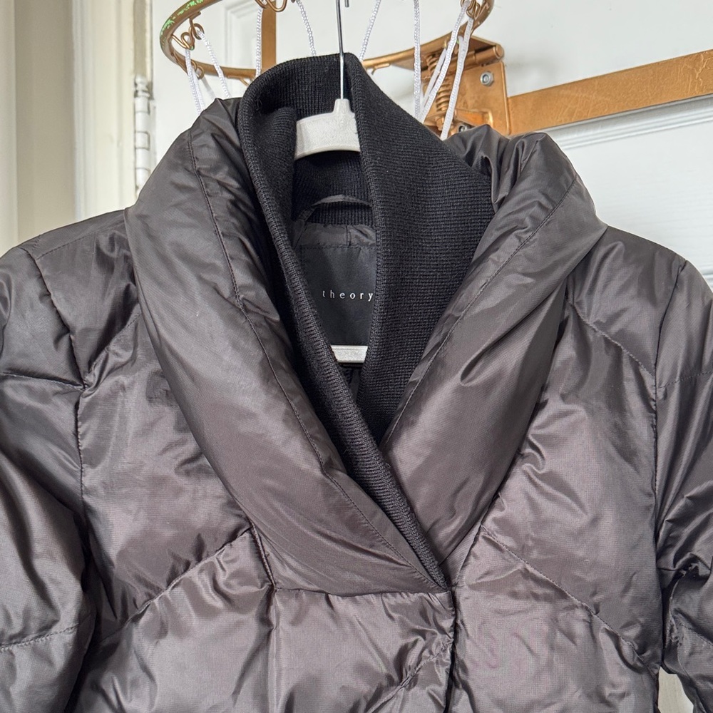 Theory Women's black Puffer Coat